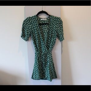 Reformation Lucky wrap dress! Xxs